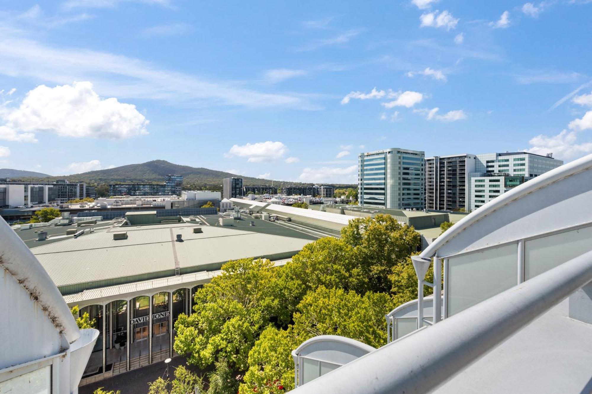 Dana-Private Room In A Shared Duplex Apartment -1 Canberra Exterior photo
